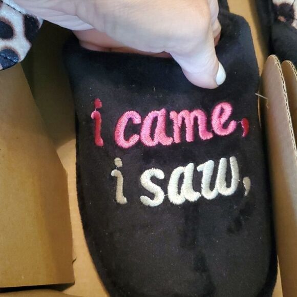 New Dearfoams Slippers with mask - Picture 2 of 5